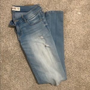 GUC Hollister Jeans!